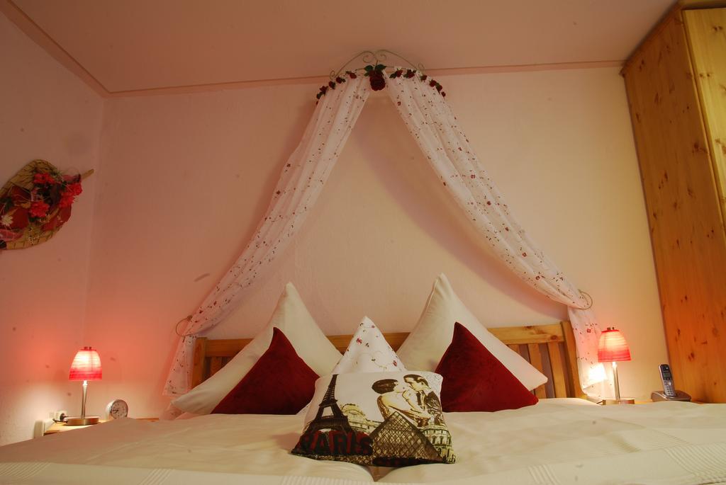 Logis L'Auberge Gutshof Bischofswerda Phòng bức ảnh