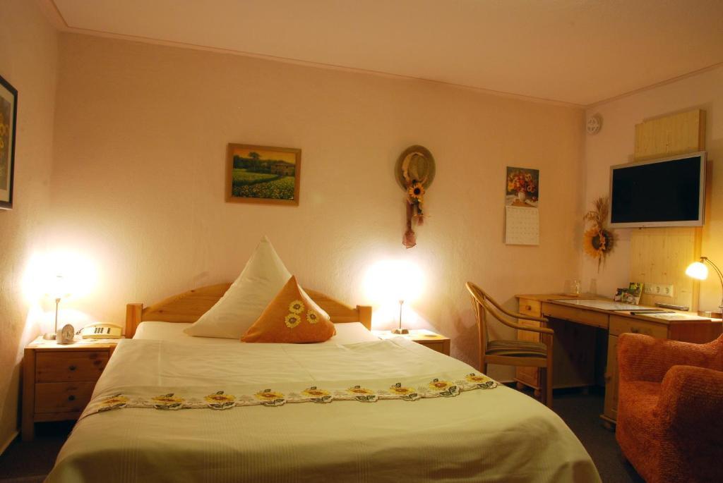 Logis L'Auberge Gutshof Bischofswerda Phòng bức ảnh